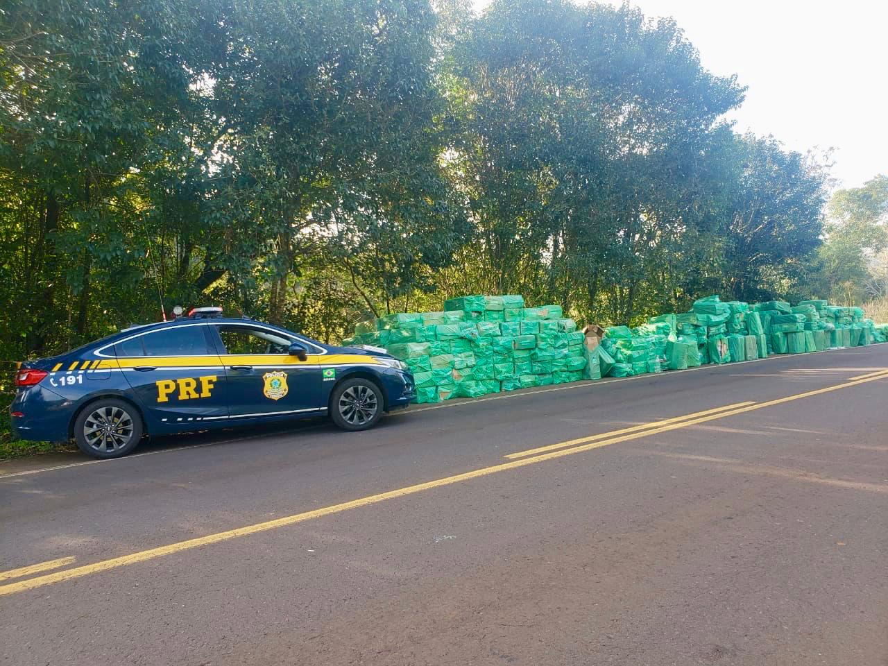 PRF apreende 250 mil maços de cigarros contrabandeados