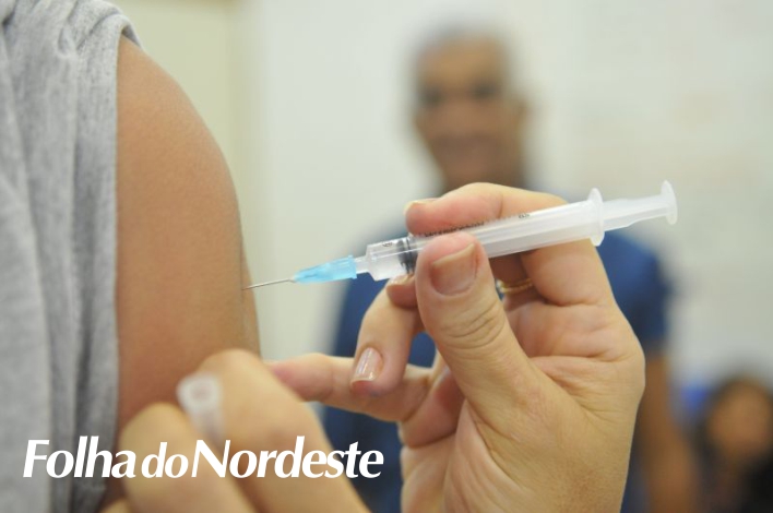 SMS orienta imunização para jovens de 15 anos, doses de reforço e segunda dose antecipada