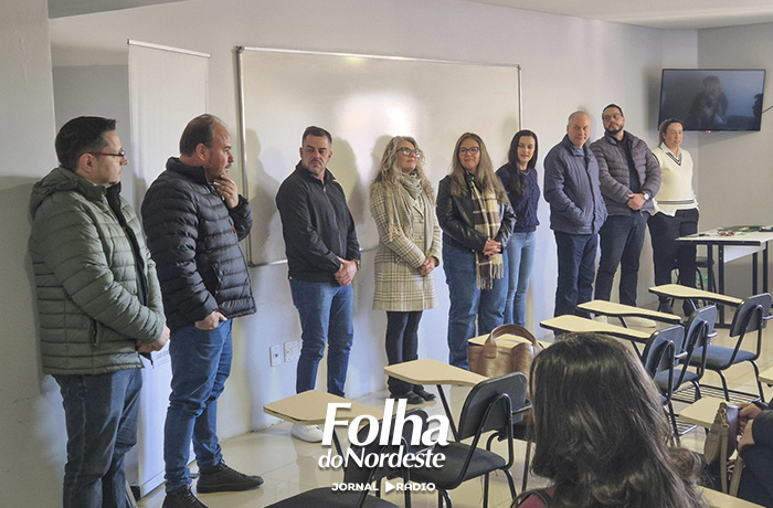 Charise Bresolin participou da aula inaugural de curso profissionalizante em Lagoa Vermelha