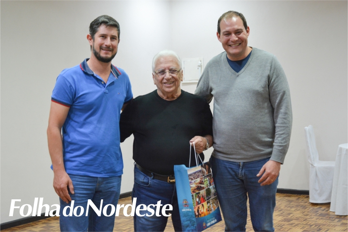 Bonotto prestigia lançamento do livro "Minha Vida em Lagoa Vermelha"
