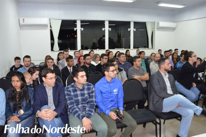 Na Escola do SENAI, em Lagoa Vermelha, profissionais recebem certificados de cursos