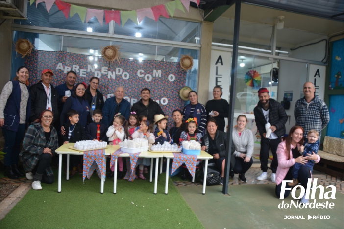 Turma do Maternal 3 da EMEI Alegria vive experiência de empreendedorismo com culinária junina