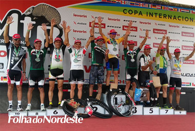 Ricardo Machado no pódio da Copa Internacional de Mountain Bike