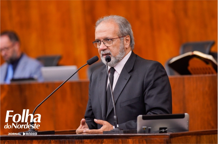 Victorino comemora a aprovação das escolas cívico-militares no RS 
