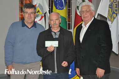 APAE recebe auxilio do Lions e Amigos de São José