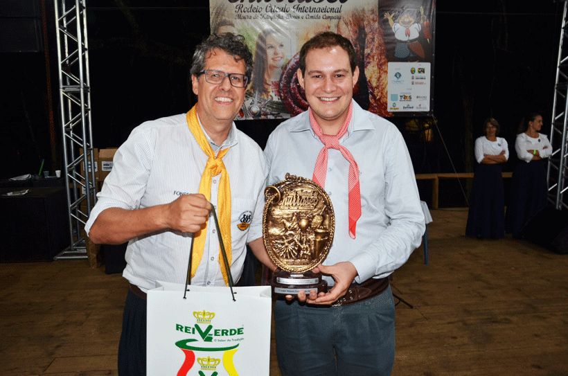 CTG Lalau Miranda vence no Rodeio Internacional de Lagoa Vermelha