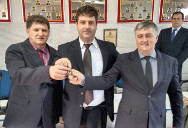 Tessaro é empossado prefeito de Caseiros
