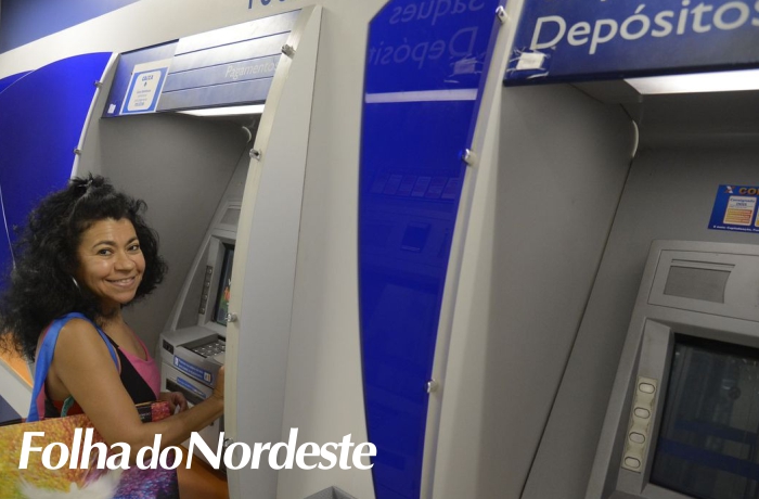 Trabalhadores nascidos em março podem sacar auxílio emergencial