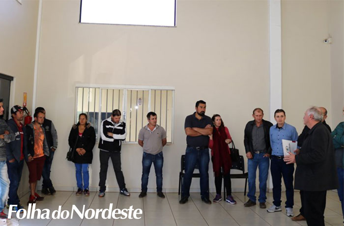 Sananduva entrega novos equipamentos para Associação de Produtores