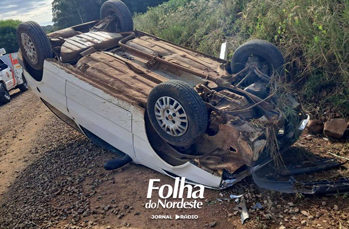 Saída de pista seguida de capotamento deixa feridos leves no interior de Sananduva