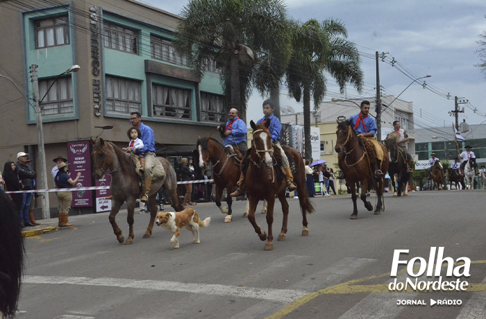 Cabanha Corá mantém viva a tradição no Desfile Farroupilha 2025 em Lagoa Vermelha