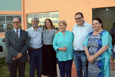 Ana Amélia Lemos participou da inauguração da nova sede da APAE em Lagoa Vermelha