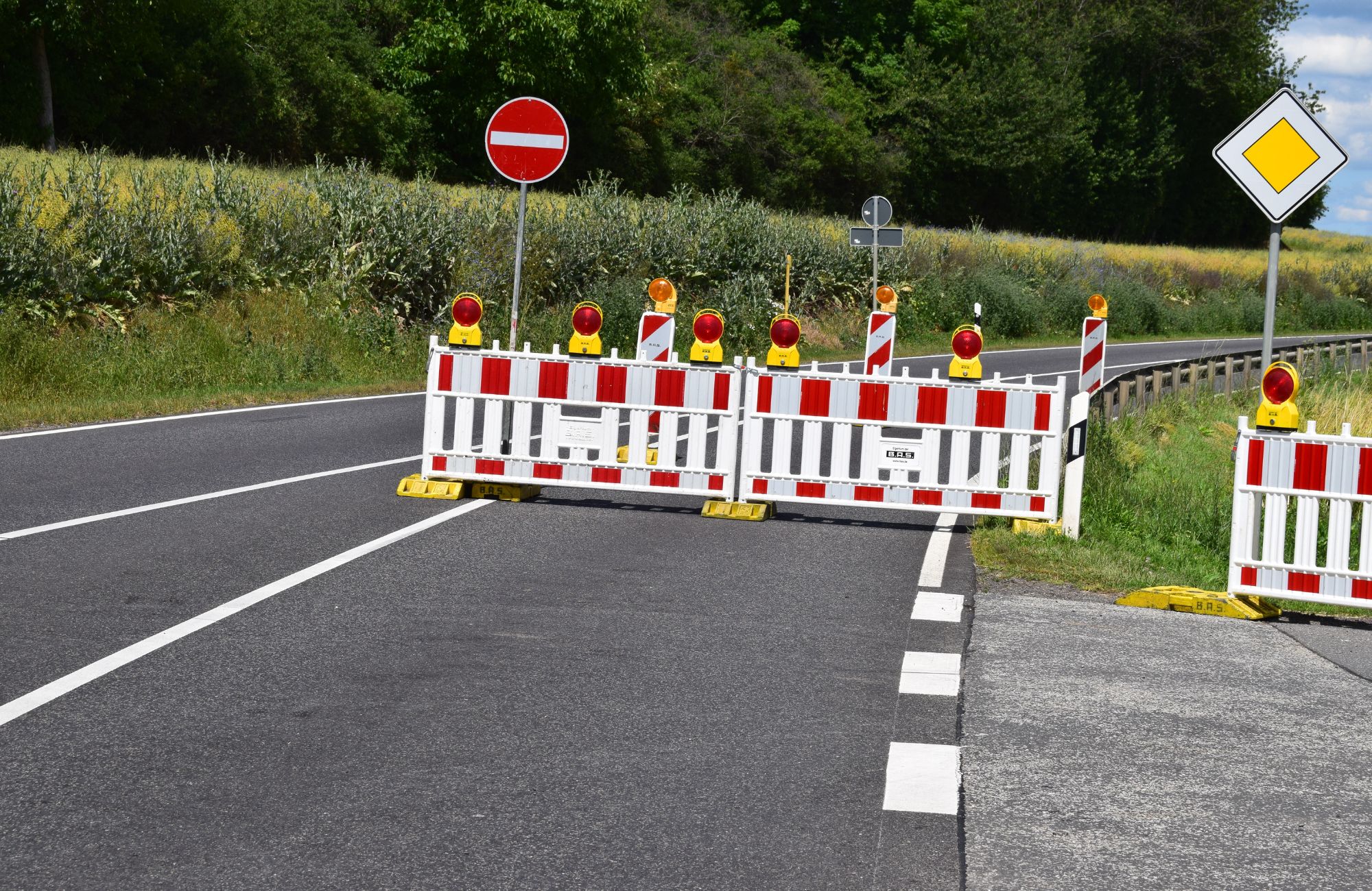 RS tem 12 trechos de rodovias com bloqueios totais ou parciais