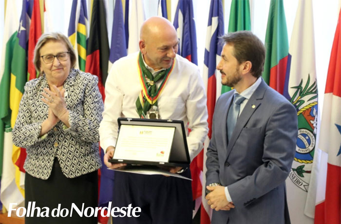 Turra destaca bravura de Luciano Hang durante homenagem ao empresário