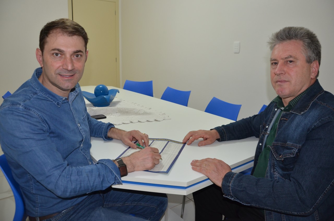Sadi Dalsóglio ingressa no Partido Liberal de Sananduva