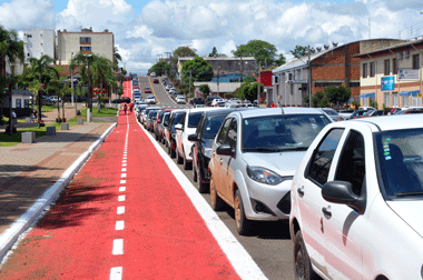 Motoristas já seguem sinalização da ciclofaixa em Lagoa Vermelha