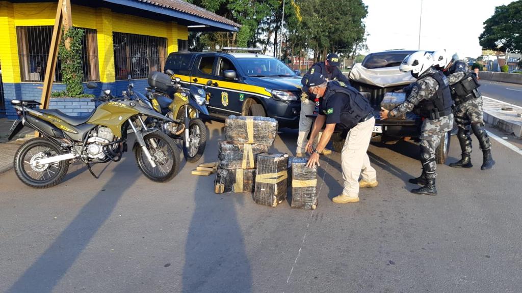 PRF e BM prendem traficante com mais de 260 quilos de maconha em caminhonete furtada