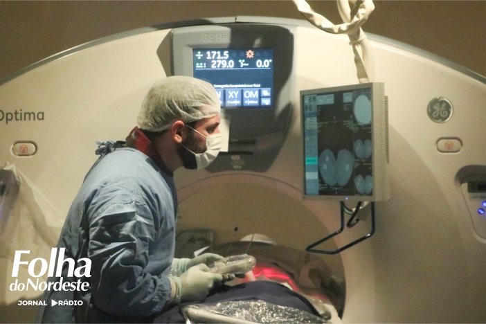 Hospital São Vicente de Paulo realiza procedimento inédito com nitrogênio líquido para tratar tumor raro