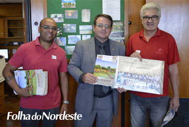 Ronaldo Santini recebe autor de Projeto 100% Praia Limpa 
