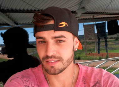Jovem de 24 anos é morto à golpes de faca na saída de formatura