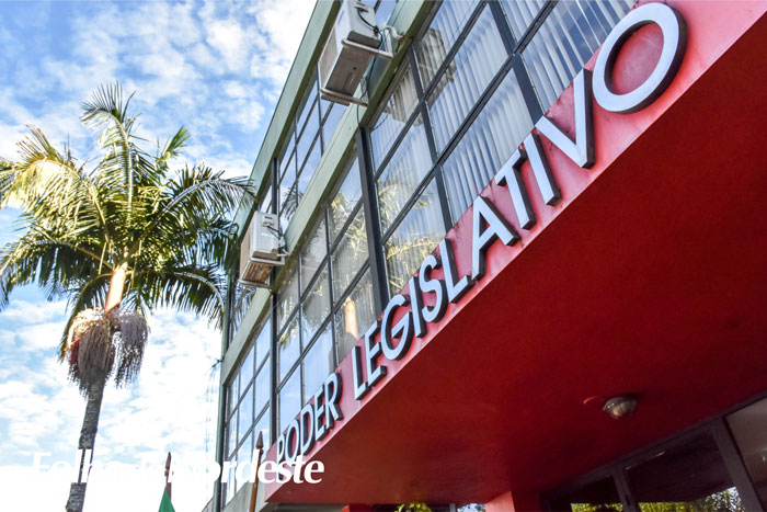 Câmara de Vereadores passa a atender em novo horário 