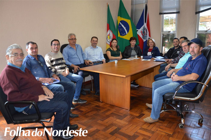 Em Barracão deputado Paparico Bacchi trata de saúde e agroindústrias