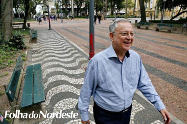 Feira do Livro 2017 inicia nesta quarta-feira em encontro com o escritor Dilan Camargo