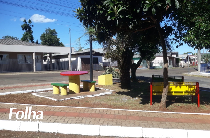 Prefeitura realiza melhorias na praça José Paulino de Barros no bairro Rodrigues