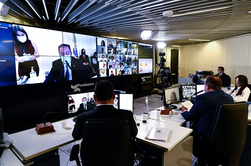 Senado adia sessão após secretário-geral da Mesa ter diagnóstico de covid-19 