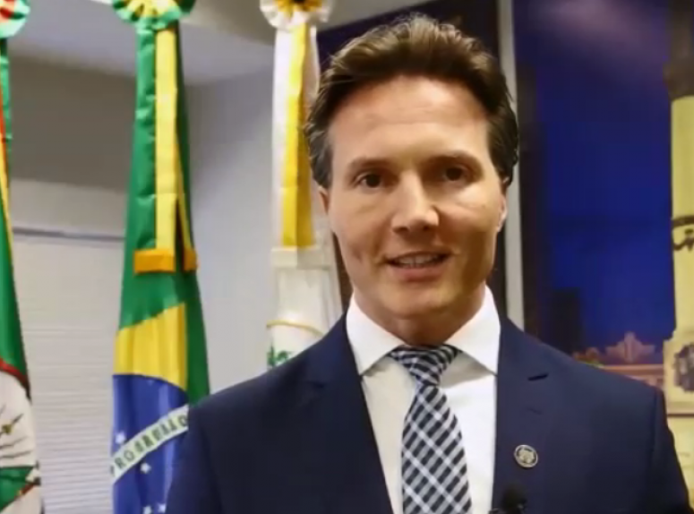 Câmara de Vereadores aprova cassação de mandato do prefeito de Caxias do Sul