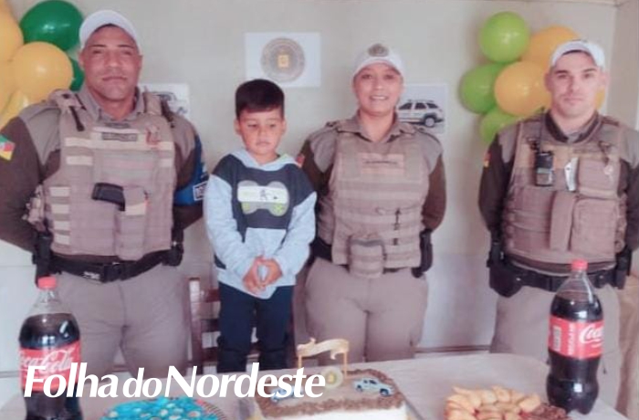 Policiais militares participam de aniversário