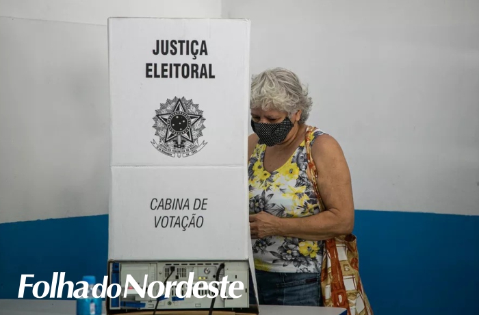 TSE decide que eleitor deve entregar celular aos mesários na hora da votação