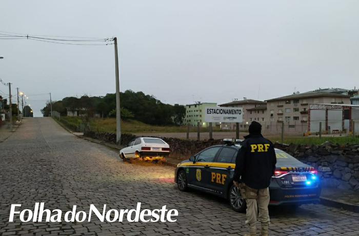 Polícia Rodoviária Federal recupera carro roubado