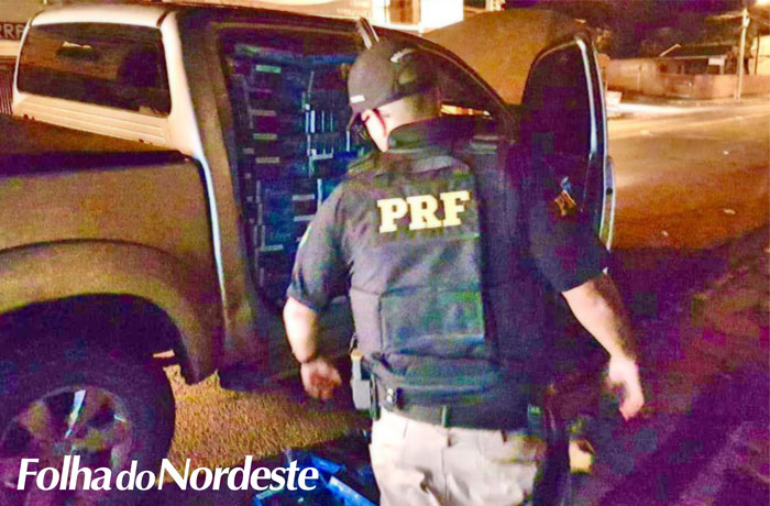 PRF prende homem com caminhonete roubada carregada com cigarro em Lagoa Vermelha