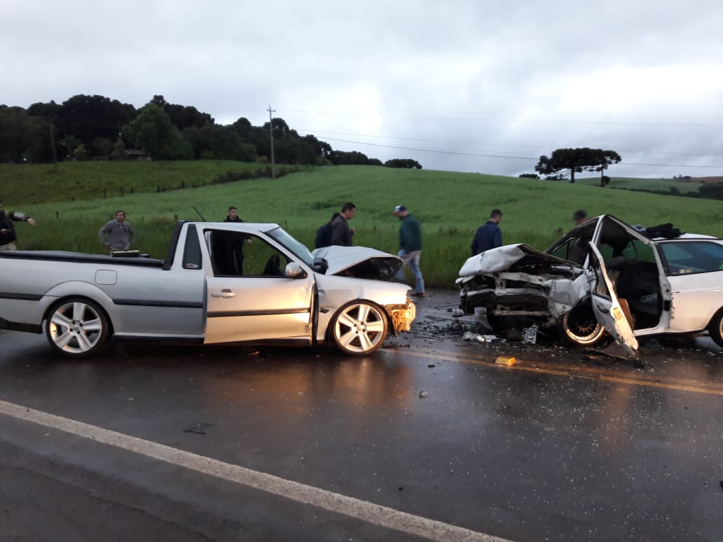 Oito feridos em colisão de veículos na BR 285 em Lagoa Vermelha