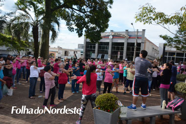 Caminhada marca abertura do Outubro Rosa e movimenta comunidade lagoense