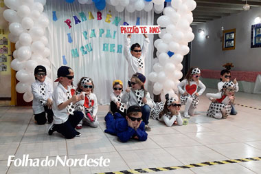 São Jorge: Alunos prestam homenagem aos pais nas escolas