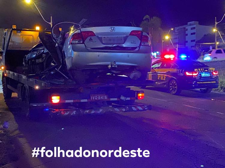 Veículo sofre grave acidente após tentativa de fuga