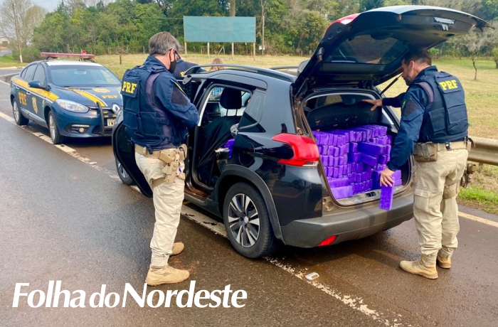 PRF apreende mais de meia tonelada de maconha transportada em um carro roubado em Lagoa Vermelha