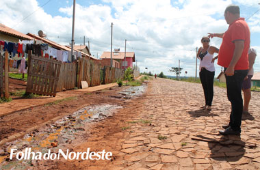 Vereadores buscam solução para problema de esgoto no Vida Nova