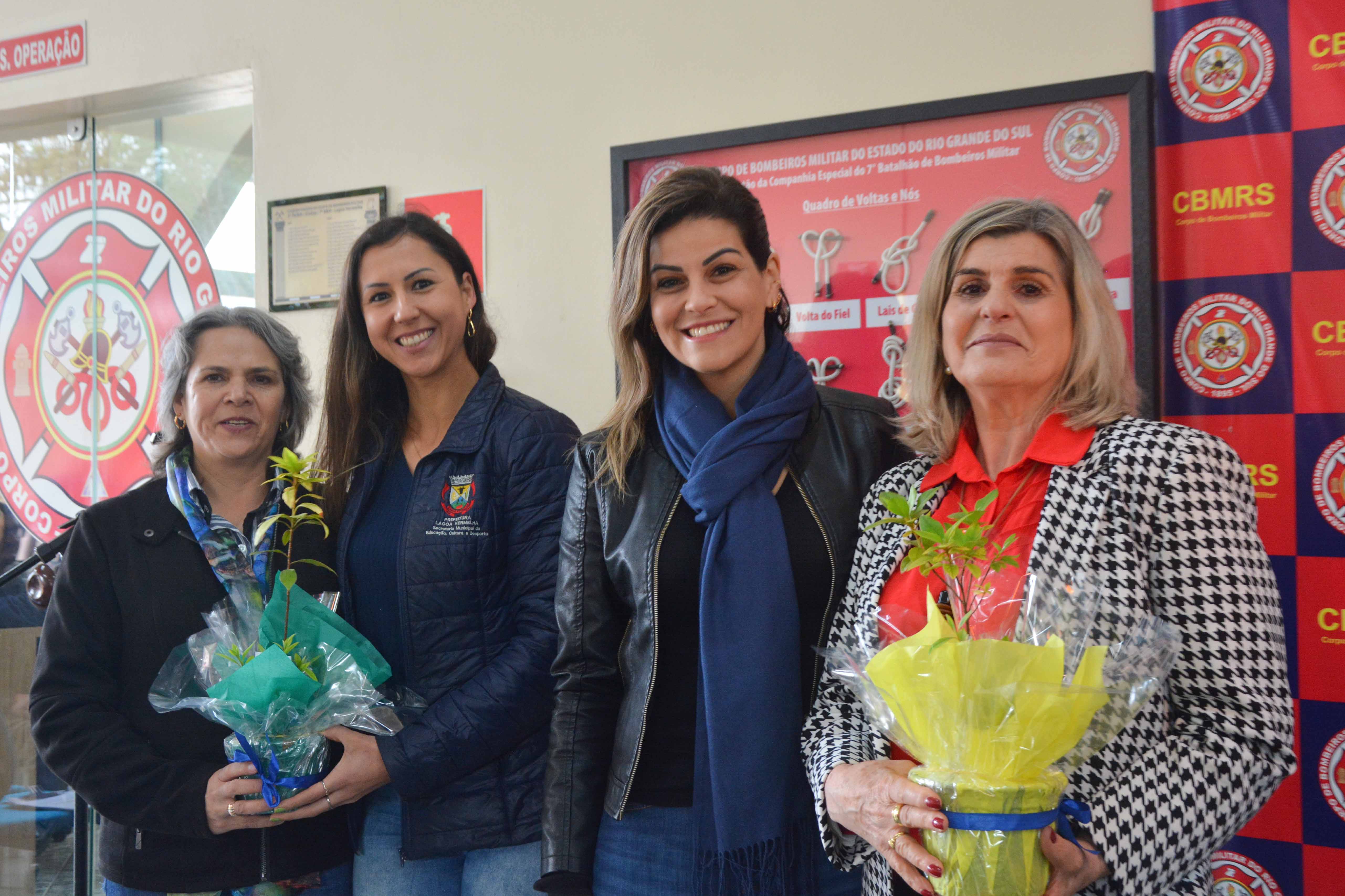 Semana da Pátria 2023: Hora Cívica presta homenagem às Escolas João Protásio da Luz e Ceclea