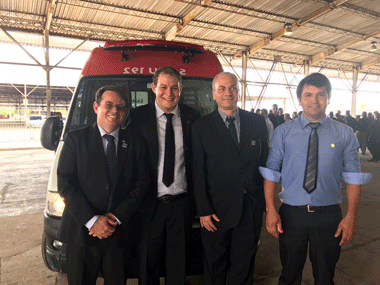 Santini acompanha entrega de ambulâncias para municípios no RS