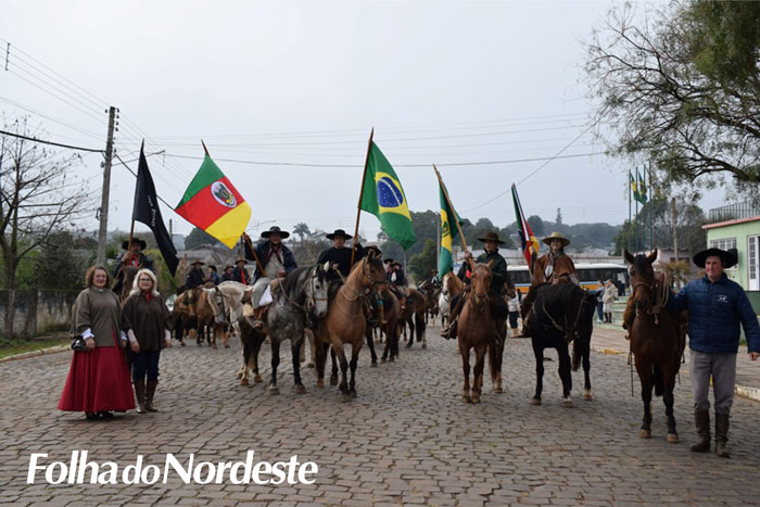 Condução da Chama Crioula abre Festejos Farroupilhas em Ibiraiaras
