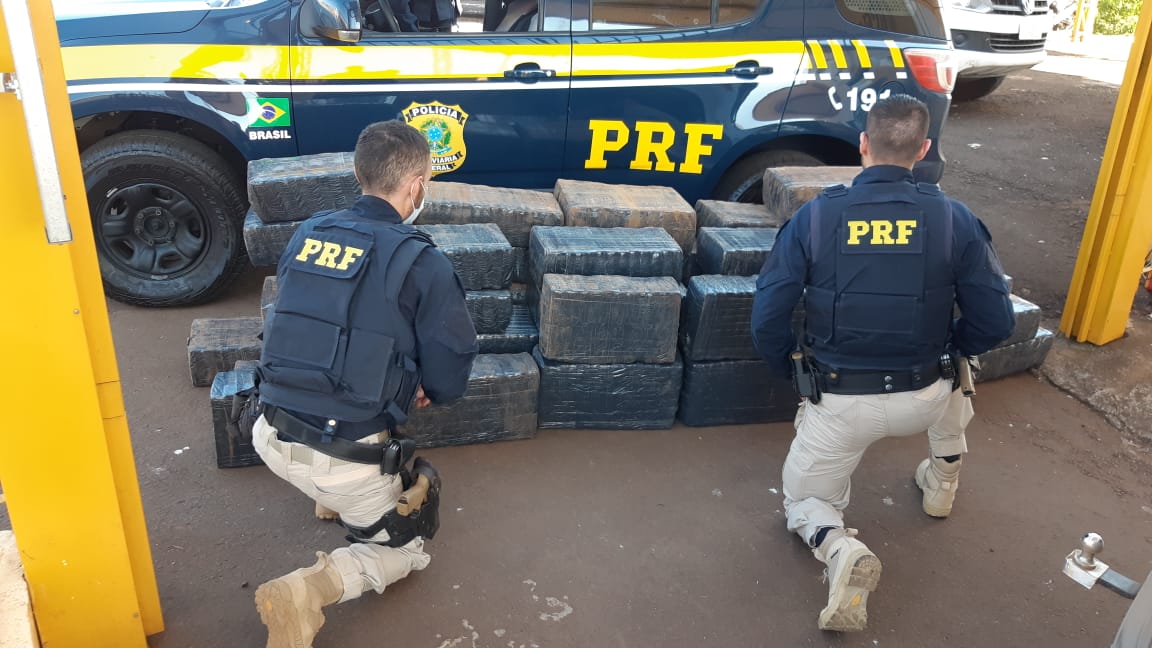 Polícia prende organização criminosa transportando quase uma tonelada de maconha em Palmeira das Missões