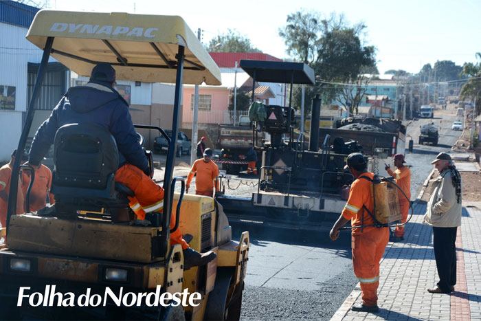 Avenida Presidente Vargas recebe asfalto