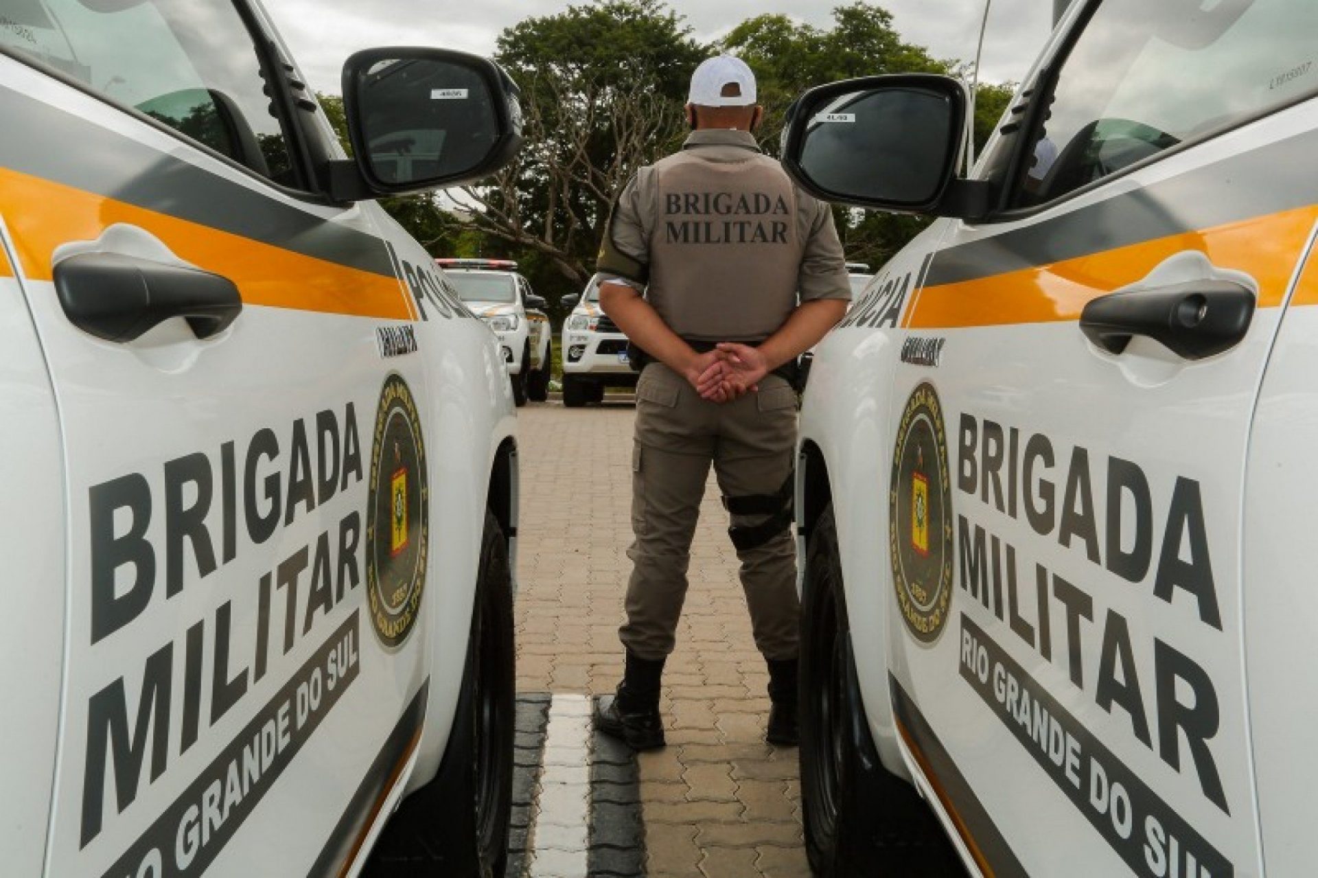 Briga generalizada em bairro e no hospital resulta em três feridos