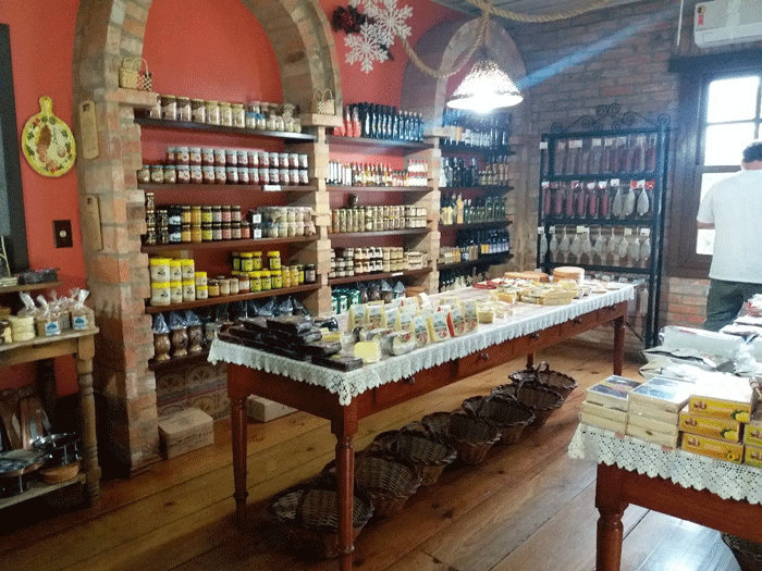 Serviço de Inspeção Municipal visita queijaria e laticínio em Bento Gonçalves