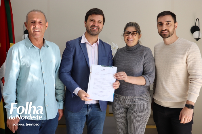 Prefeita Marizete e vice-prefeito Miqueias recebem visita do deputado estadual Neri, o Carteiro