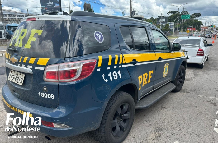 PRF prende motorista que usava carro com placa adulterada para aplicar golpes em Caxias do Sul