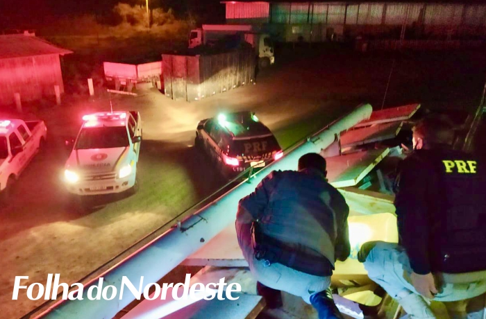 Sananduva: PRF e BM apreendem caminhão com carga de 1 milhão de reais em cigarros contrabandeados